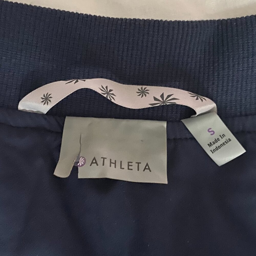 Athleta light weight jacket - image 4